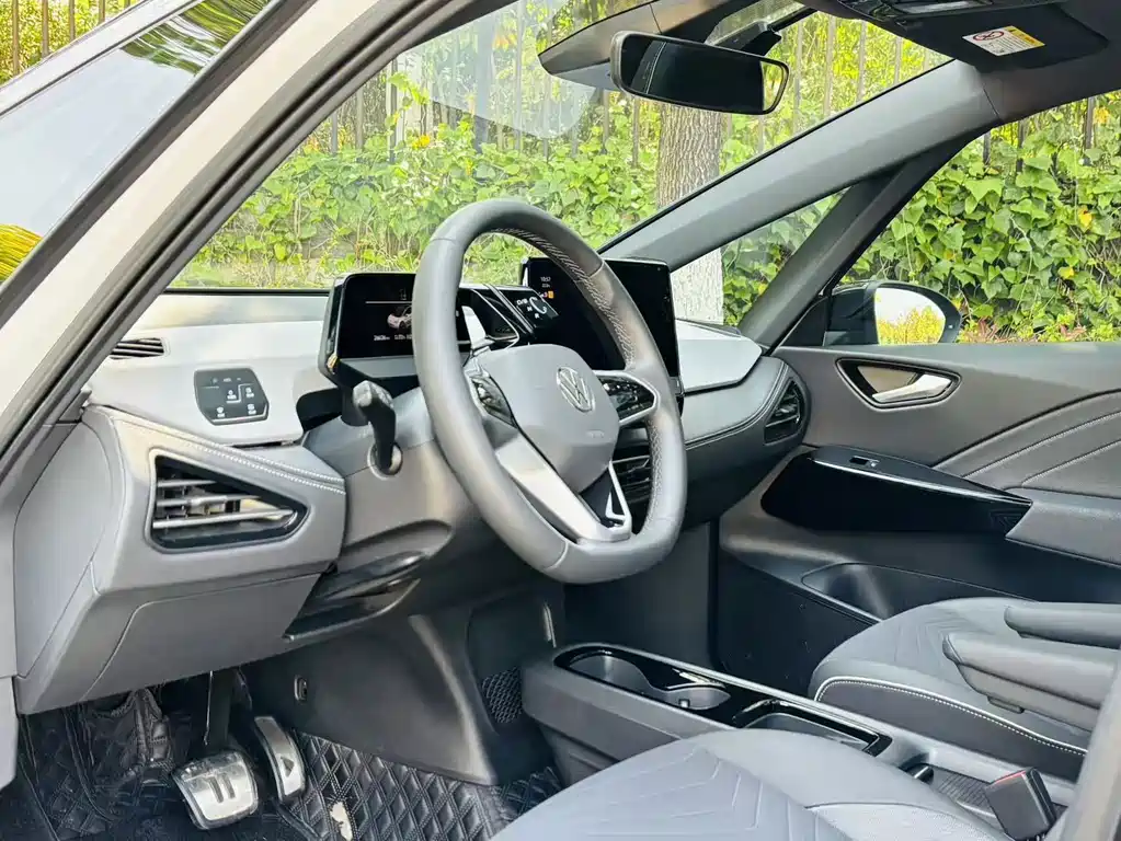 Volkswagen ID.3 2024 Outstanding Edition купить на сайте DeffCars