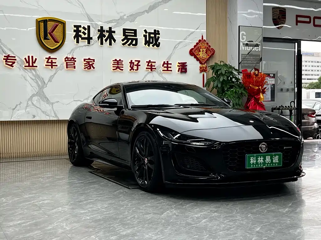 Jaguar F-TYPE 2023 P300 hardtop version R-DYNAMIC BLACK купить на сайте DeffCars