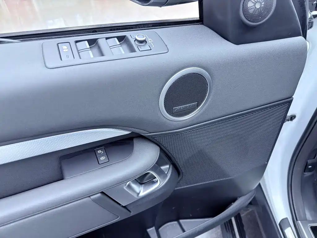 Discover the 2020 2.0T 30th Anniversary Special Edition купить на сайте DeffCars