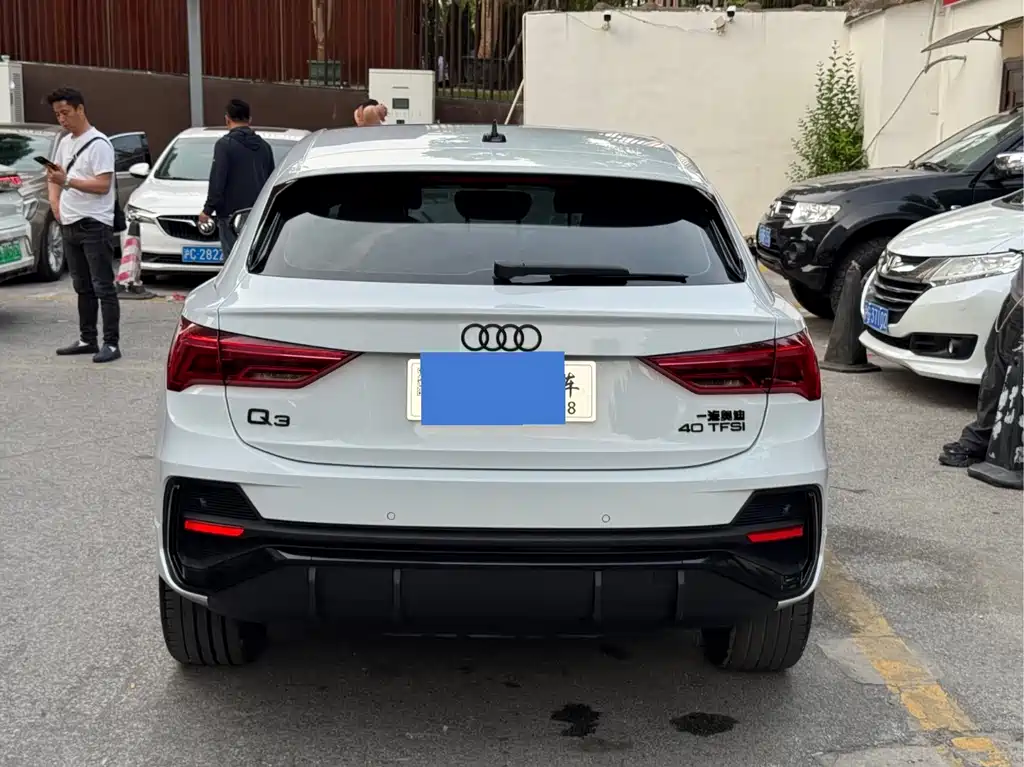 Audi Q3 Sportback 2023 40 TFSI Fashion Model купить на сайте DeffCars