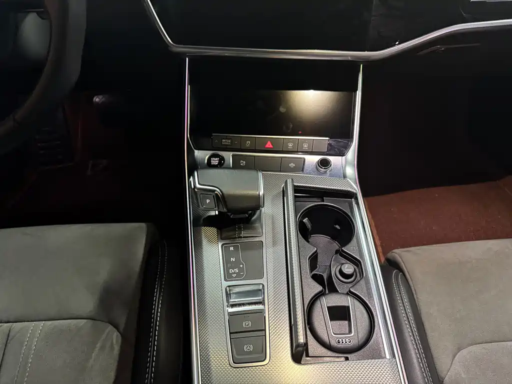 Audi A6L 2022 45 TFSI Premium Dynamic Model купить на сайте DeffCars
