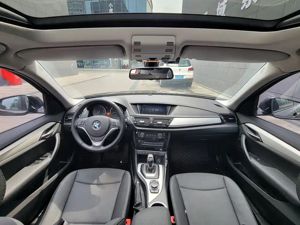 BMW X1 2014 sDrive18i leading model купить на сайте DeffCars
