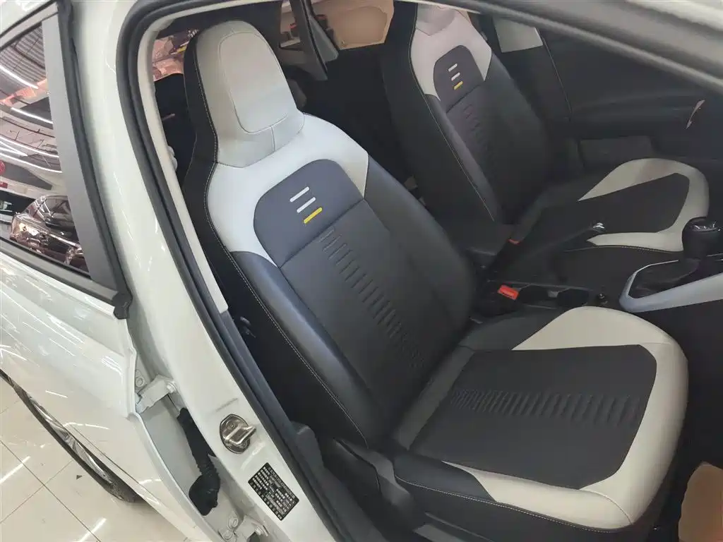 Polo 2023 facelift Plus 1.5L automatic colorful technology version купить на сайте DeffCars