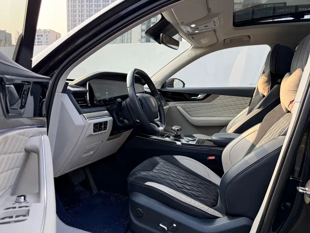 Hongqi HS5 2022 2.0T Zhilian Qixiang four-wheel drive version купить на сайте DeffCars