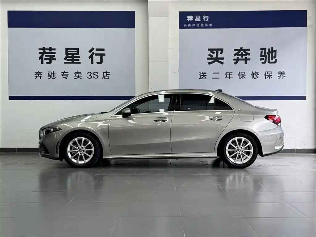 Mercedes-Benz A-Class 2020 Facelift A 200 L Sports Sedan Dynamic Type купить на сайте DeffCars