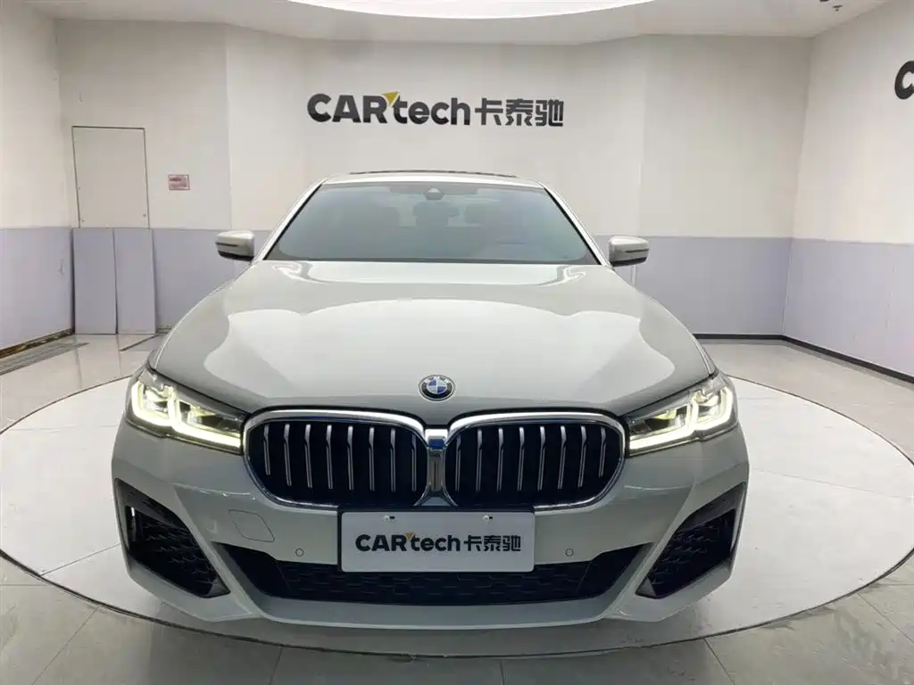 BMW 5 Series 2021 530Li Leading M Sports Package купить на сайте DeffCars