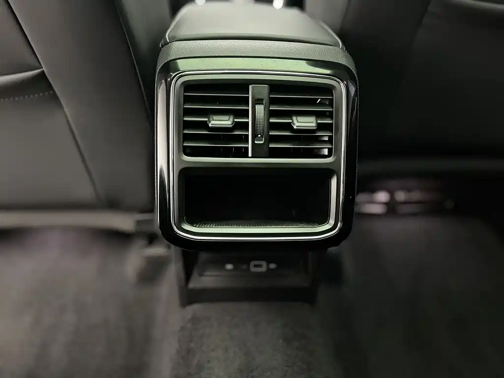 Passat 2022 330TSI Deluxe Edition купить на сайте DeffCars