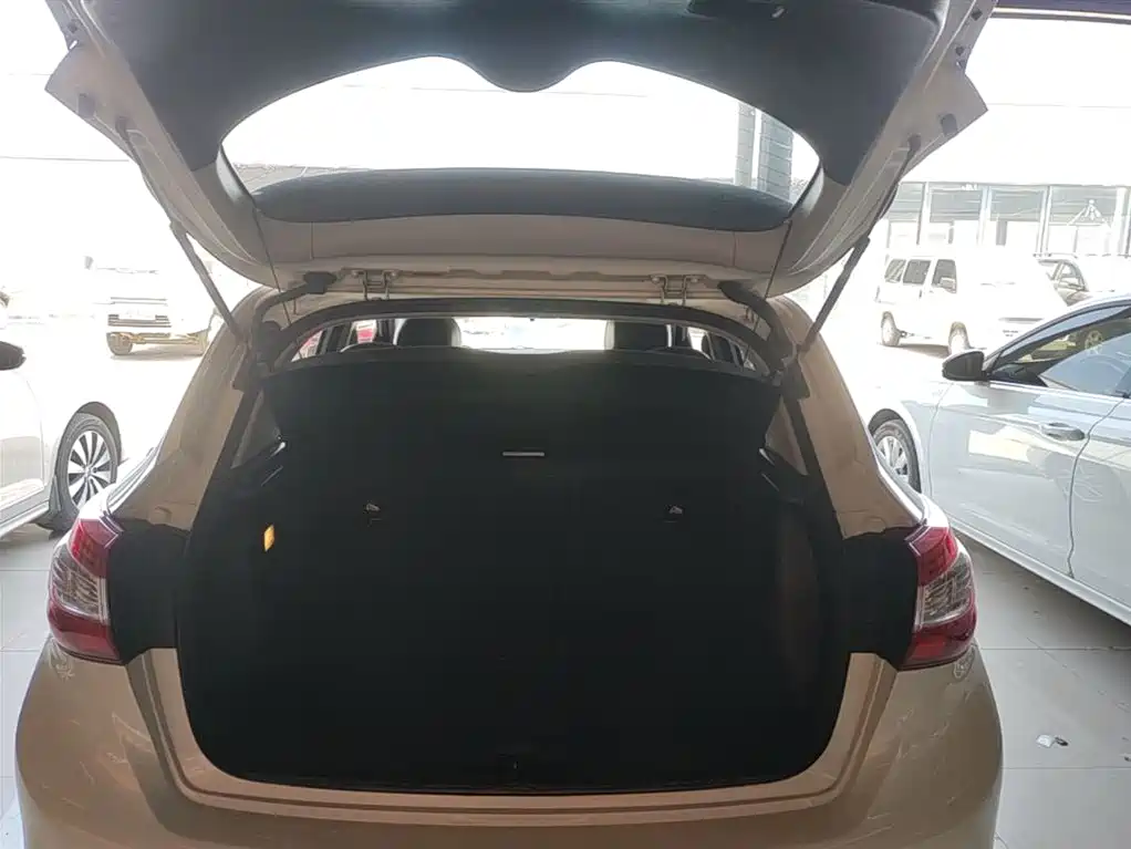 Tiida 2021 1.6L CVT Smart Travel Edition купить на сайте DeffCars