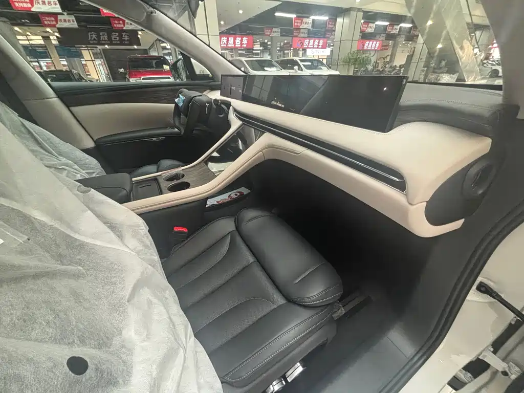 Zhiji LS7 2024 90kWh Max Elite rear-wheel drive version купить на сайте DeffCars