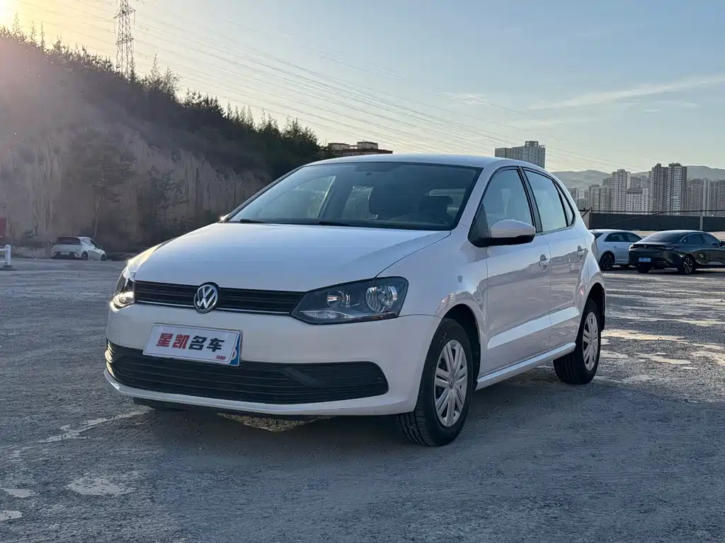 Polo 2016 1.4L manual fashion model купить на сайте DeffCars