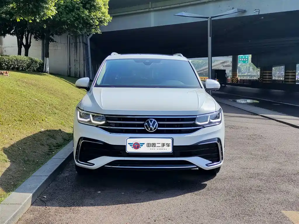 Tiguan L 2023 330TSI automatic two-wheel drive R-Line flagship version купить на сайте DeffCars