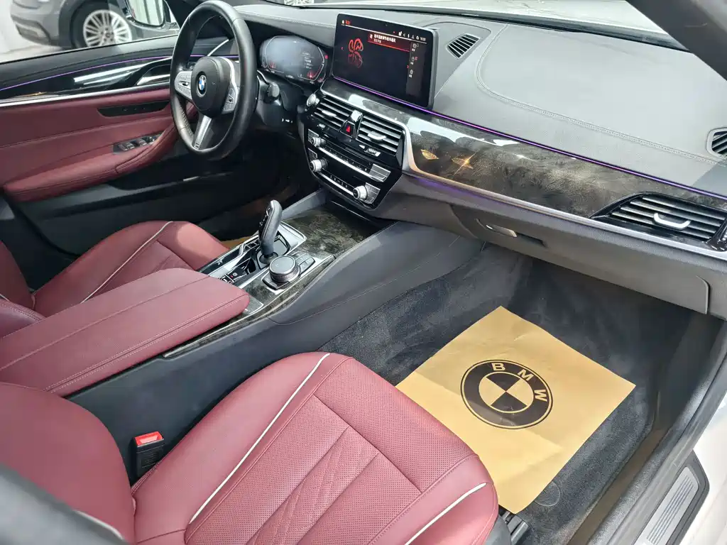 BMW 5 Series 2022 525Li M Sports Package купить на сайте DeffCars