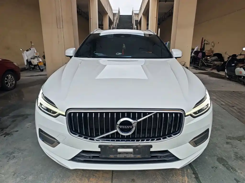 Volvo XC60 2021 T5 four-wheel drive Zhiyi Luxury Edition купить на сайте DeffCars