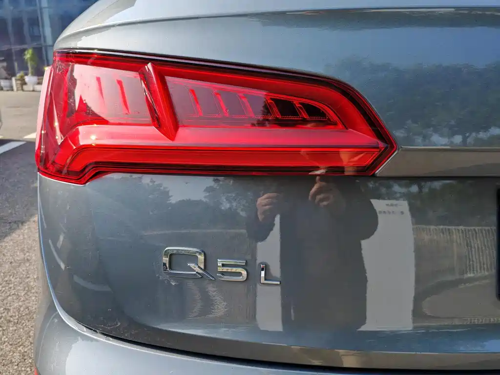 Audi Q5L 2018 40 TFSI enjoys fashionable style, National V купить на сайте DeffCars