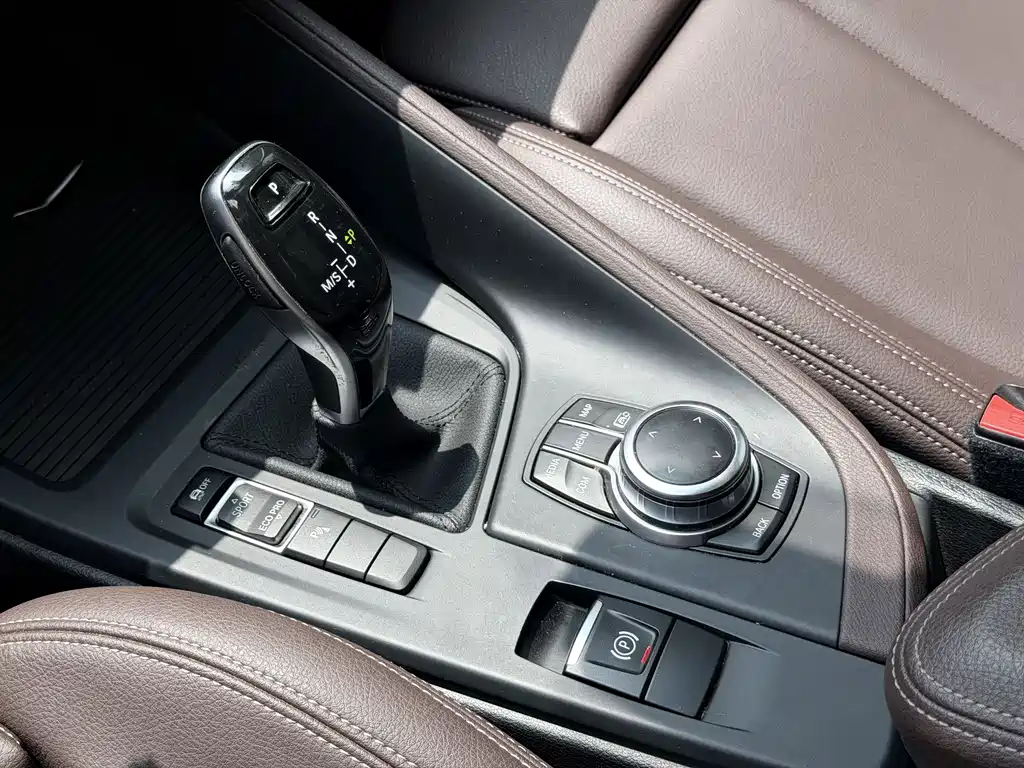 BMW X1 2022 sDrive25Li Leading Model купить на сайте DeffCars