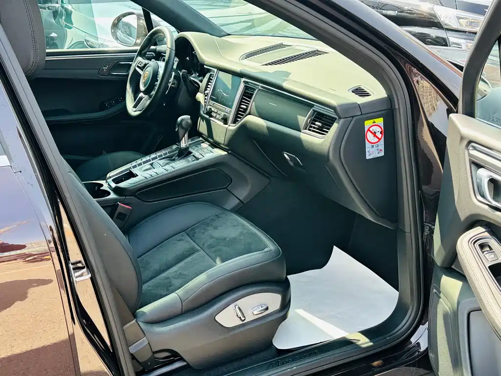 Macan 2017 Macan 2.0T купить на сайте DeffCars