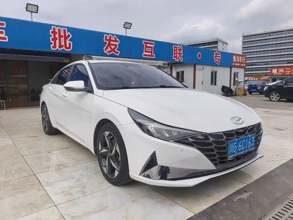 Elantra 2022 1.5L CVT LUX Premium Edition купить на сайте DeffCars