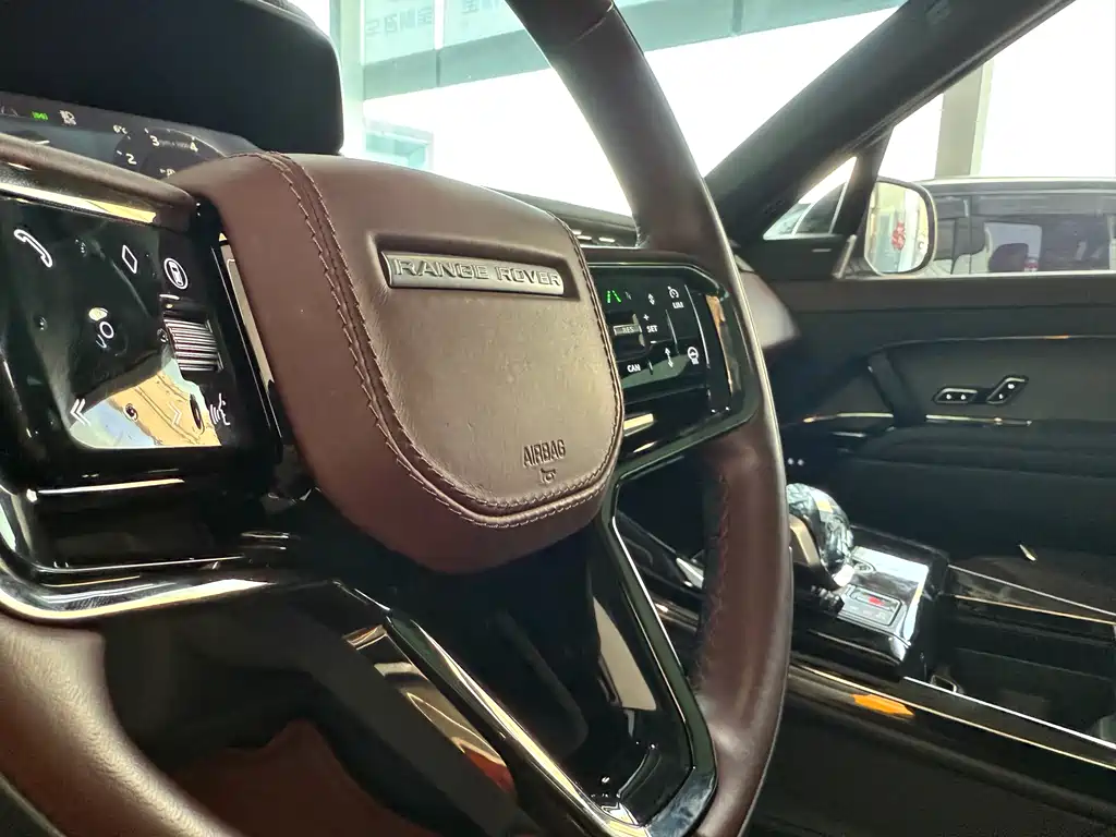 Range Rover Sport 2024 400PS Dynamic SE купить на сайте DeffCars