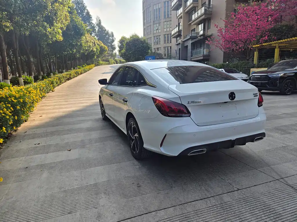 MG5 2021 300TGI DCT Chaoyue Qing Luxury Limited Edition купить на сайте DeffCars
