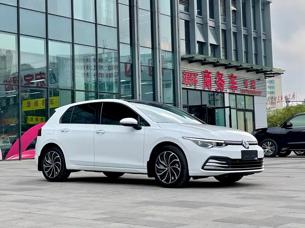 Golf 2023 facelift 280TSI DSG Pro купить на сайте DeffCars
