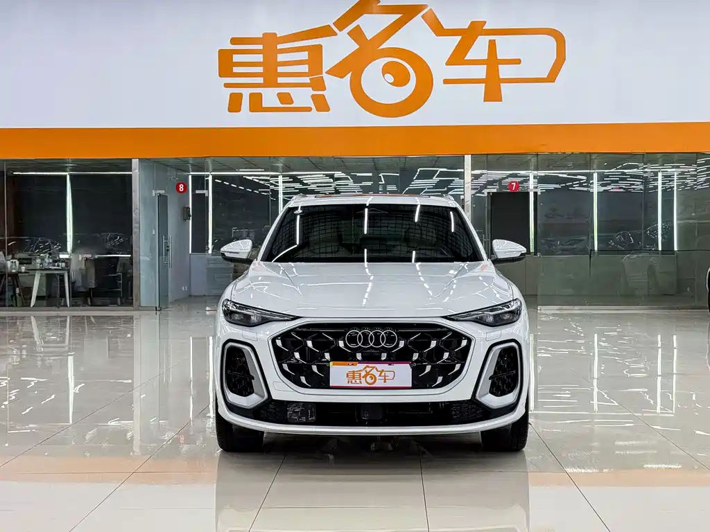 Audi Q5L 2026 2.0T Exclusive Edition for Ten Million Users купить на сайте DeffCars