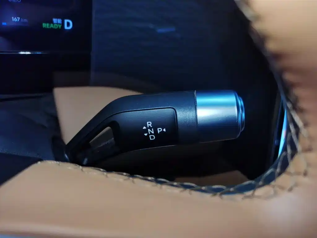 Galaxy L7 2025 EM-i 115km Discovery+ Edition купить на сайте DeffCars