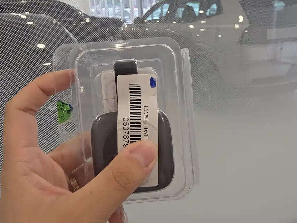 Volvo XC70 plug-in hybrid 2026 model four-wheel drive super long range Core купить на сайте DeffCars