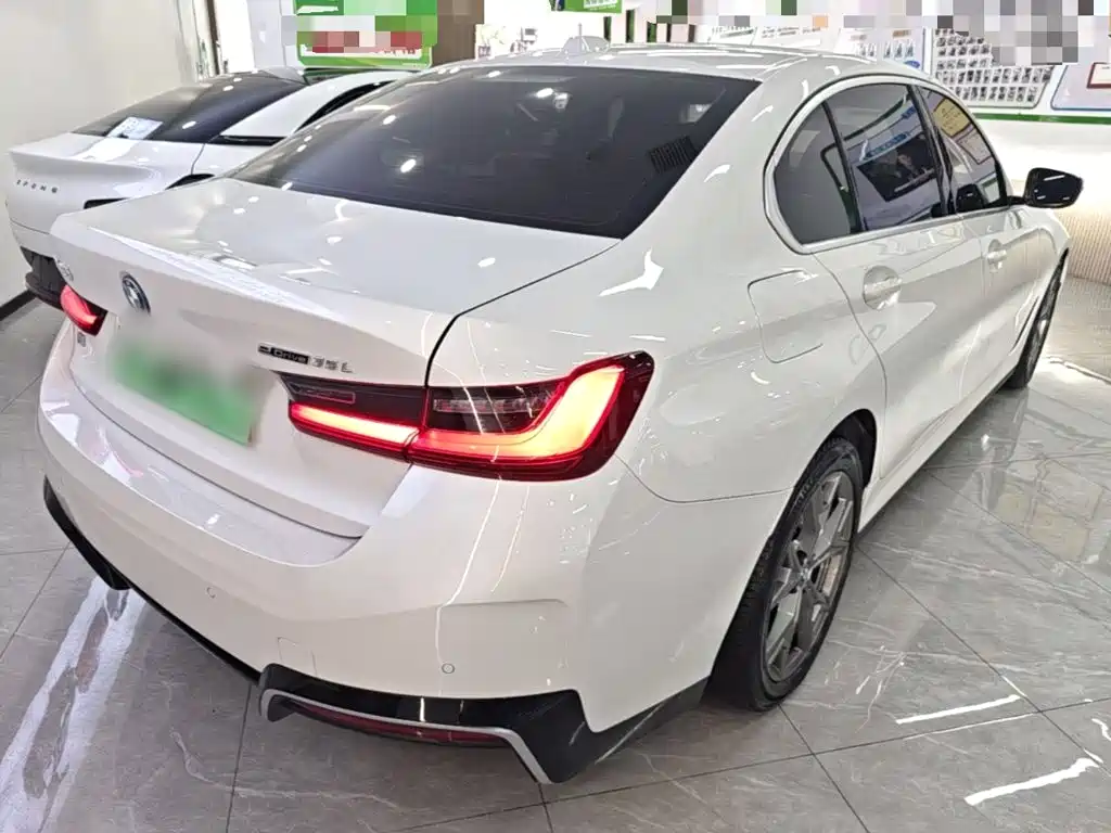 BMW i3 2024 eDrive 35 L купить на сайте DeffCars