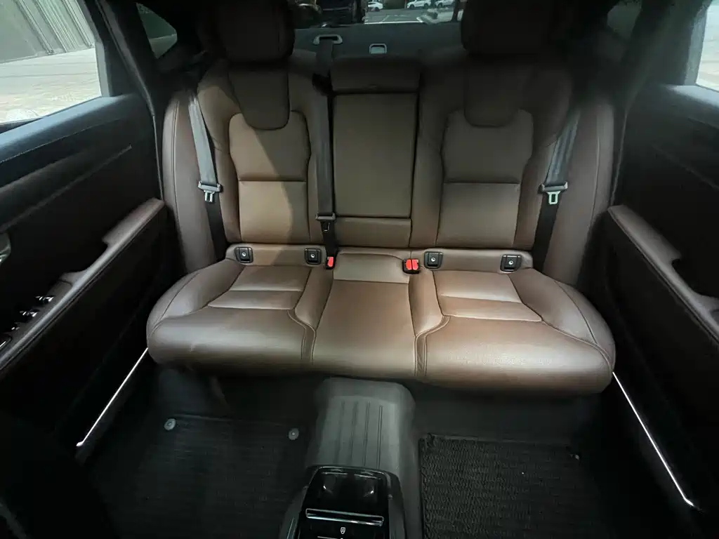 Volvo S90 2023 B5 Zhiyuan Luxury Edition купить на сайте DeffCars