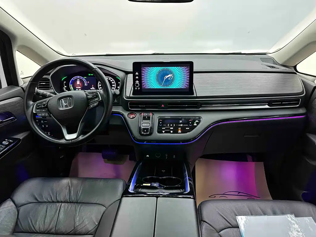 Alison 2024 2.0L e:HEV Deluxe Edition купить на сайте DeffCars