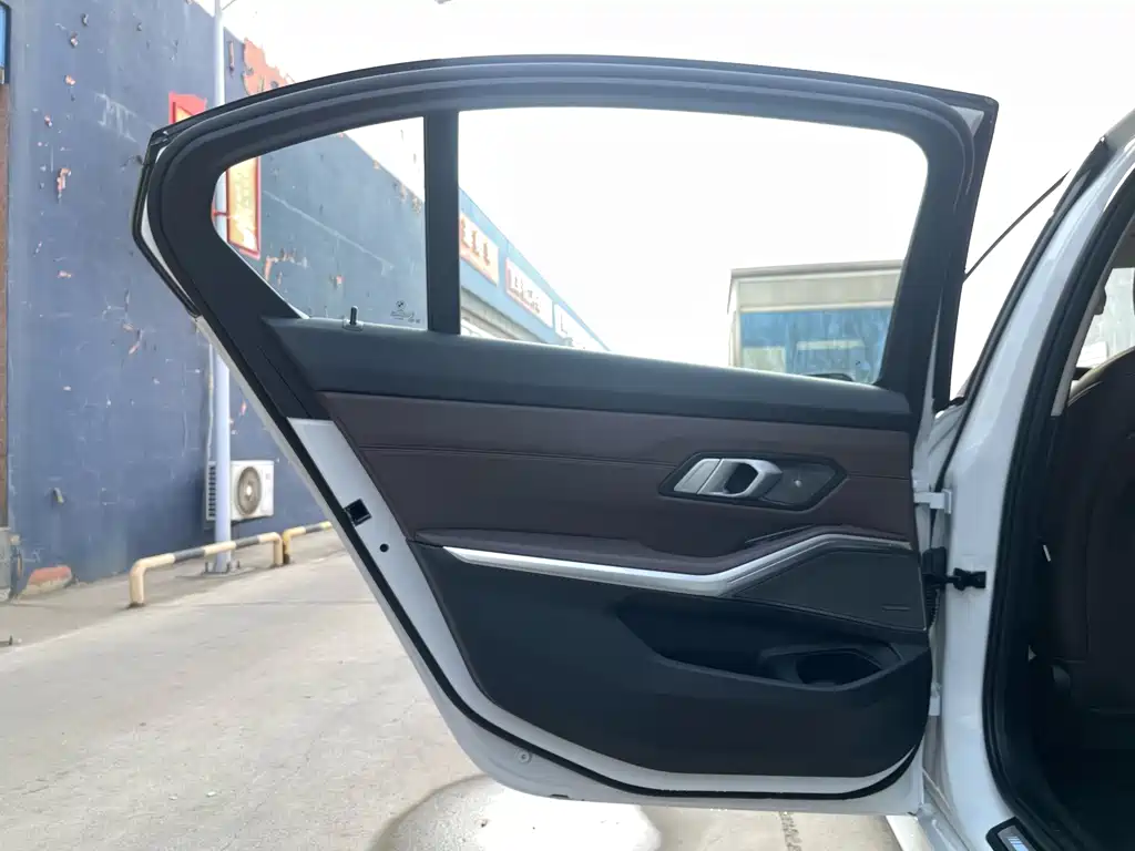 BMW 3 Series 2024 325Li M Sports Night Package купить на сайте DeffCars