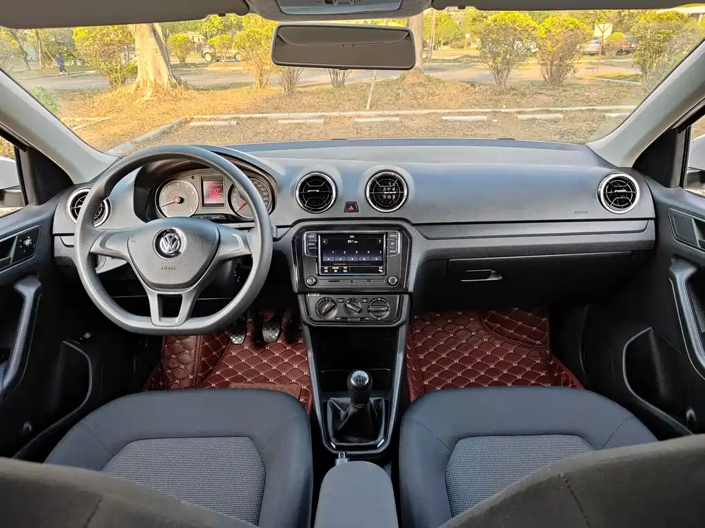 Jetta 2019 Dream Edition 1.4L Manual Fashion купить на сайте DeffCars