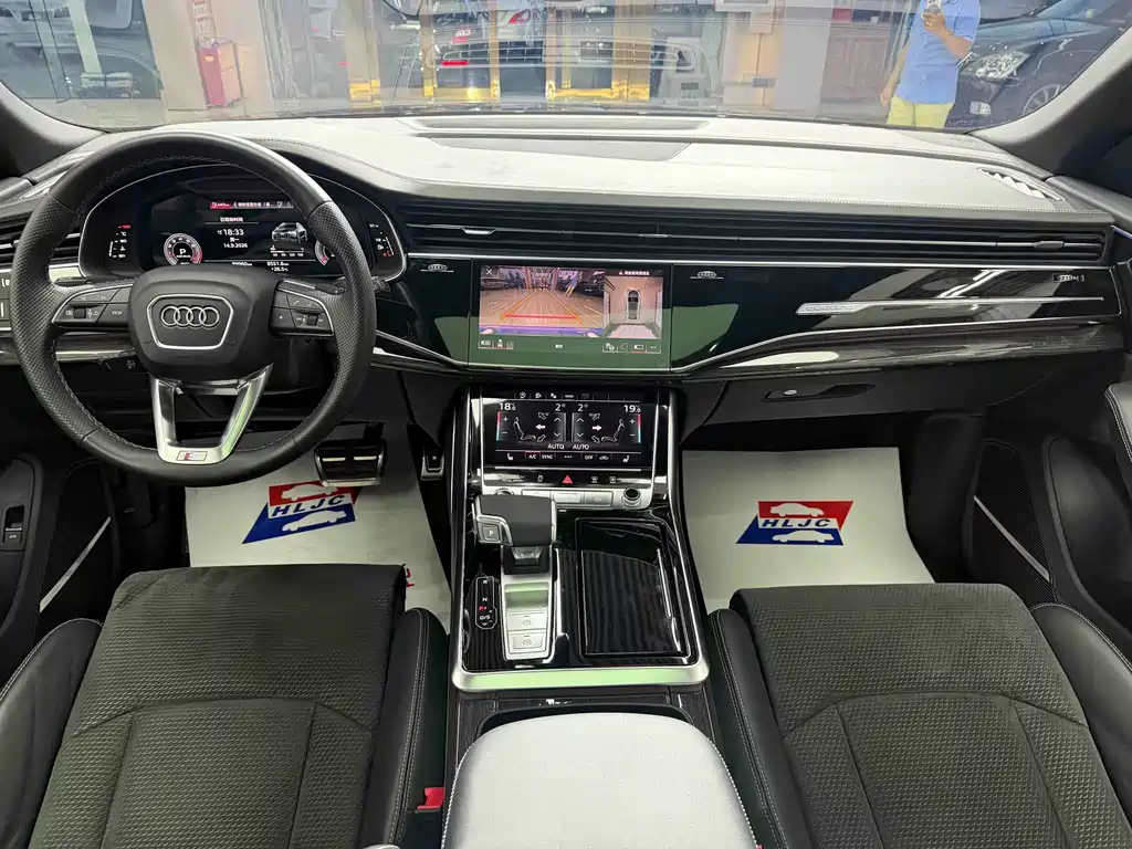 Audi Q8 2021 55 TFSI Premium Dynamic Model купить на сайте DeffCars