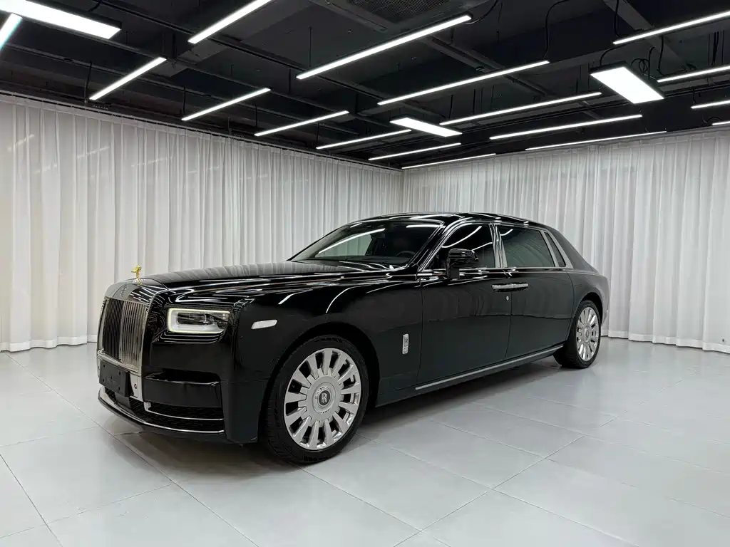 Phantom 2018 6.7T long wheelbase version купить на сайте DeffCars