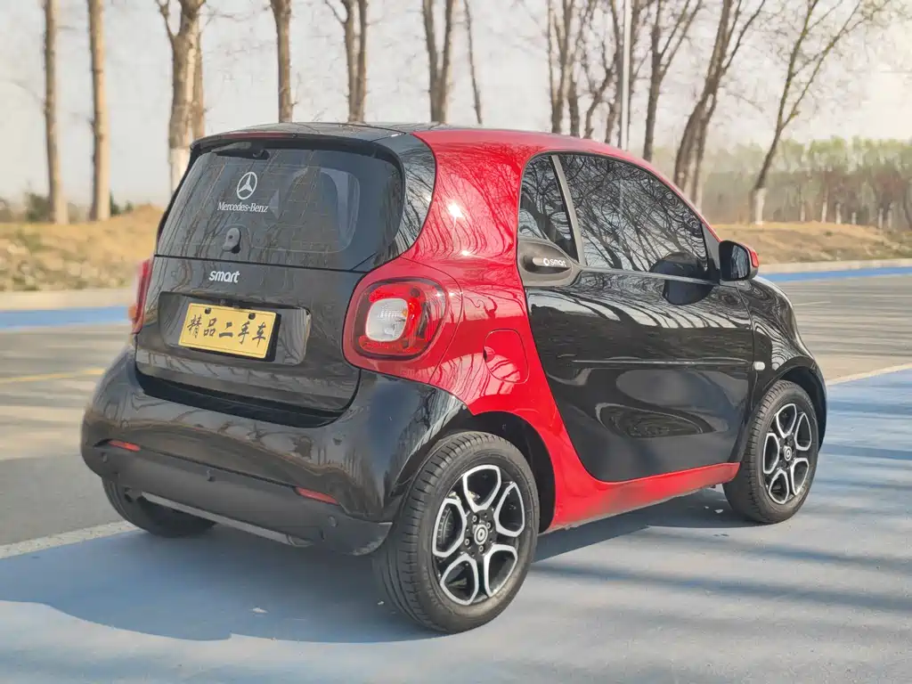 smart fortwo 2019 0.9T 66kW hard top engine version National VI купить на сайте DeffCars