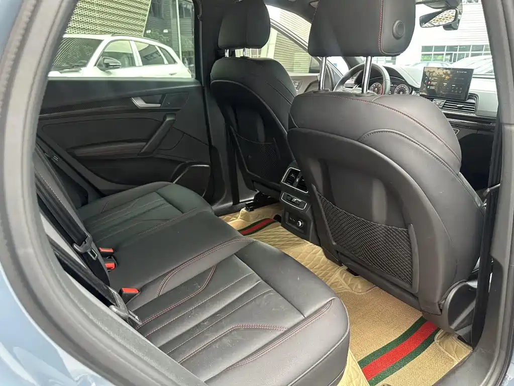 Audi Q5L Sportback 2022 40 TFSI RS Kit Burning Speed ​​Type купить на сайте DeffCars