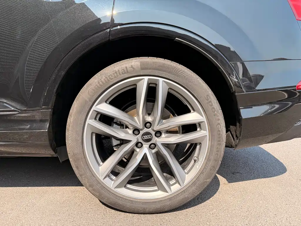 Audi Q7 2025 45 TFSI quattro S line Black Warrior купить на сайте DeffCars