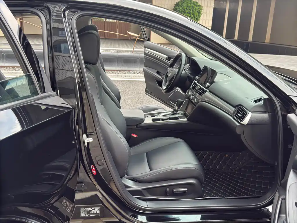 Accord 2018 260TURBO Deluxe Edition National VI купить на сайте DeffCars