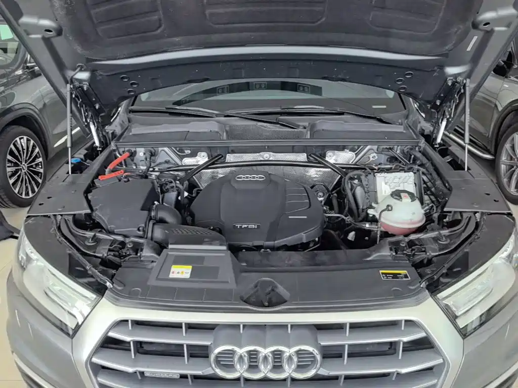 The Audi Q5L 2020 40 TFSI is an enterprising model купить на сайте DeffCars