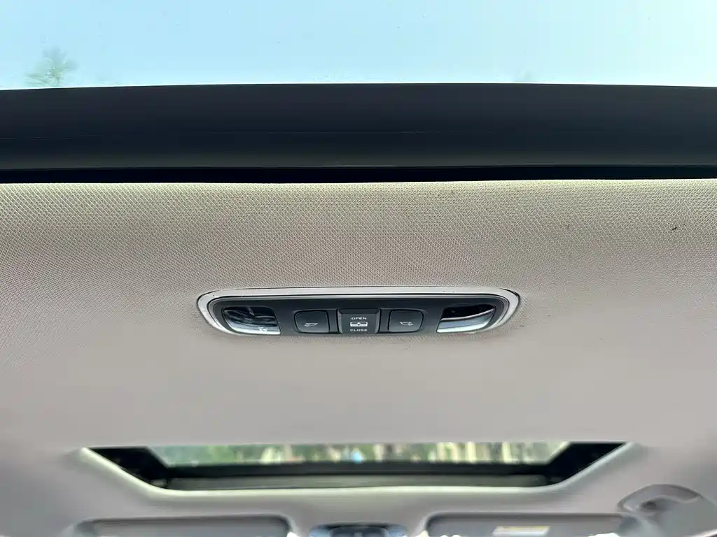 Kusitu 2021 380TGDi Smart Love Premium Edition LUX Premium купить на сайте DeffCars