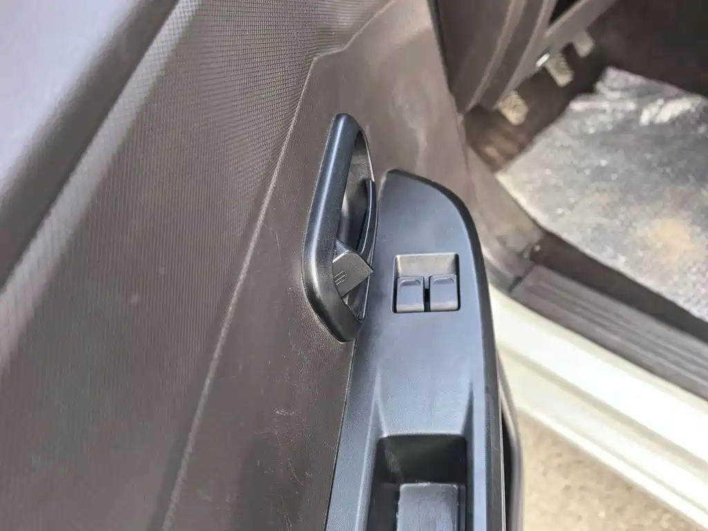 Wuling Hongguang V 2022 1.5L Jinxiang Edition Hydraulic Assist LAR купить на сайте DeffCars