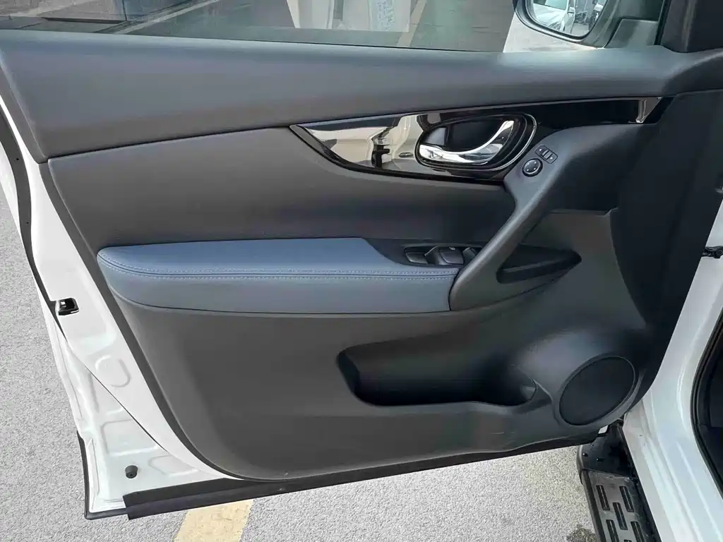Qashqai 2025 Honor 2.0L CVT XV+ Leading Edition купить на сайте DeffCars