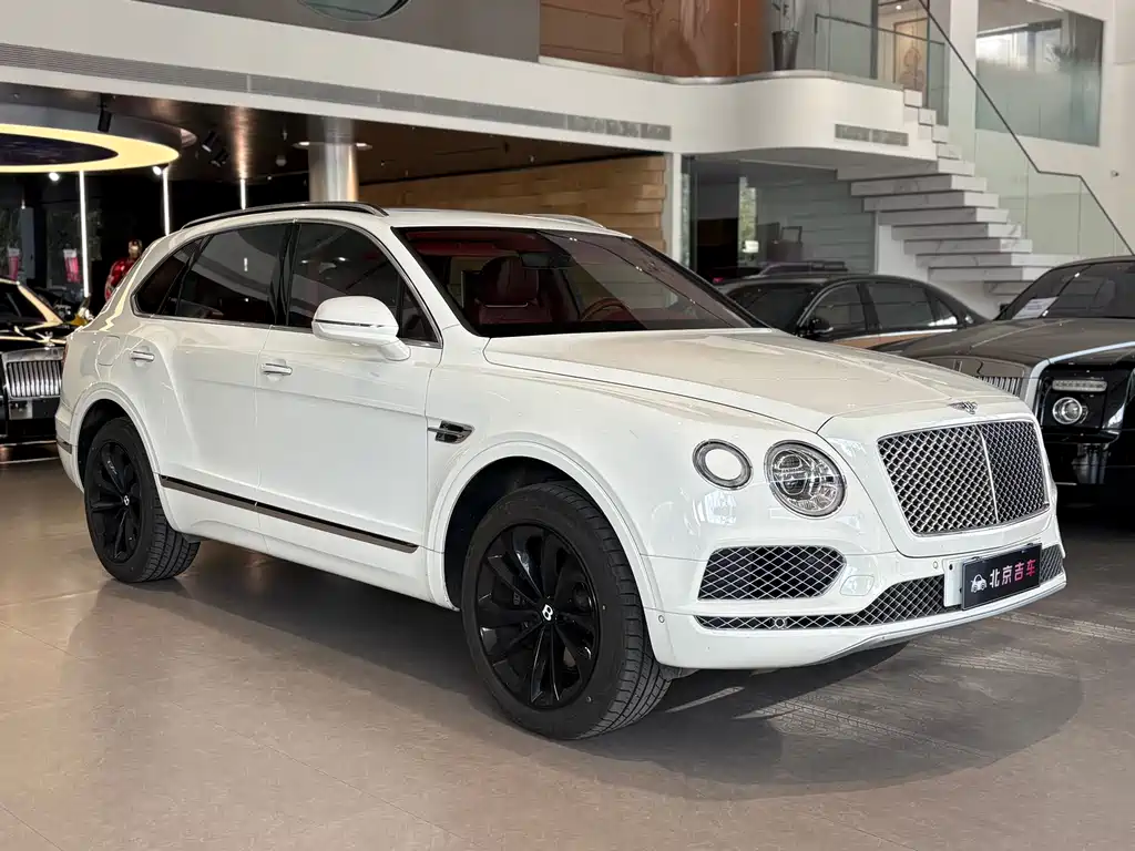 Bentayga 2017 6.0T Standard Edition купить на сайте DeffCars