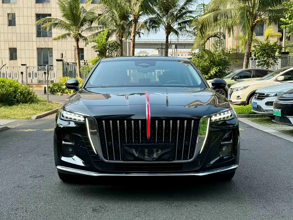 Hongqi H5 2023 2.0T automatic smart connected flag version купить на сайте DeffCars