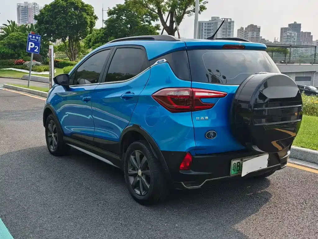 Yuan New Energy 2018 EV360 Smart Connected Cool Model купить на сайте DeffCars