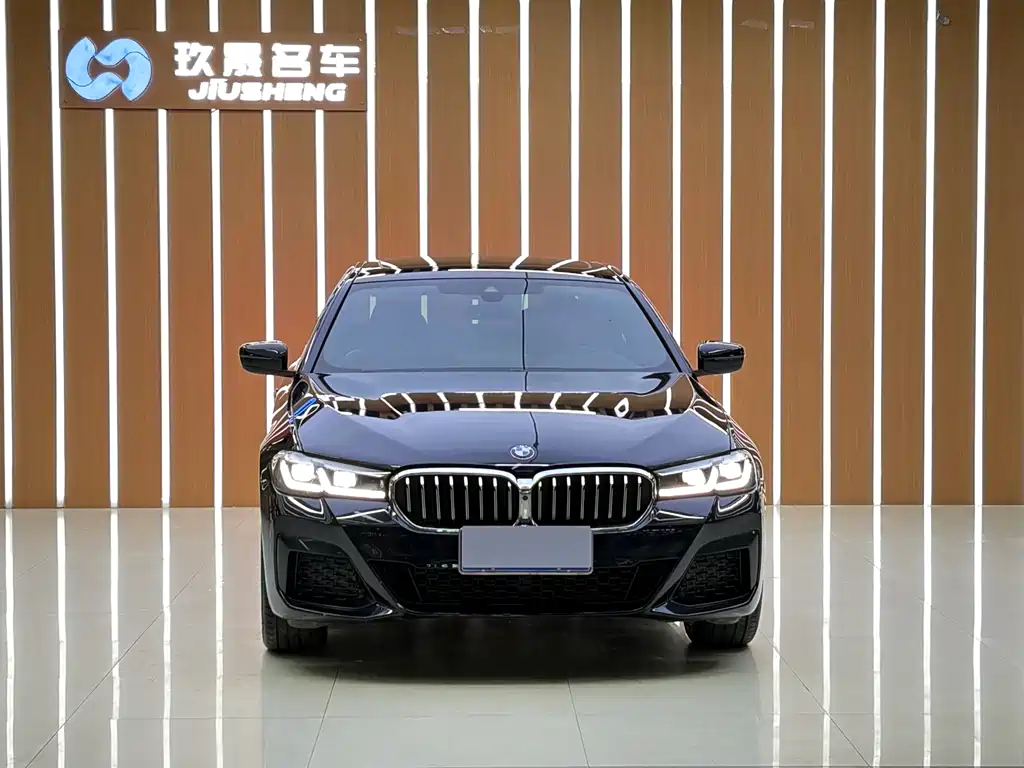 BMW 5 Series 2022 Facelift 2 530Li Exclusive M Sports Package купить на сайте DeffCars
