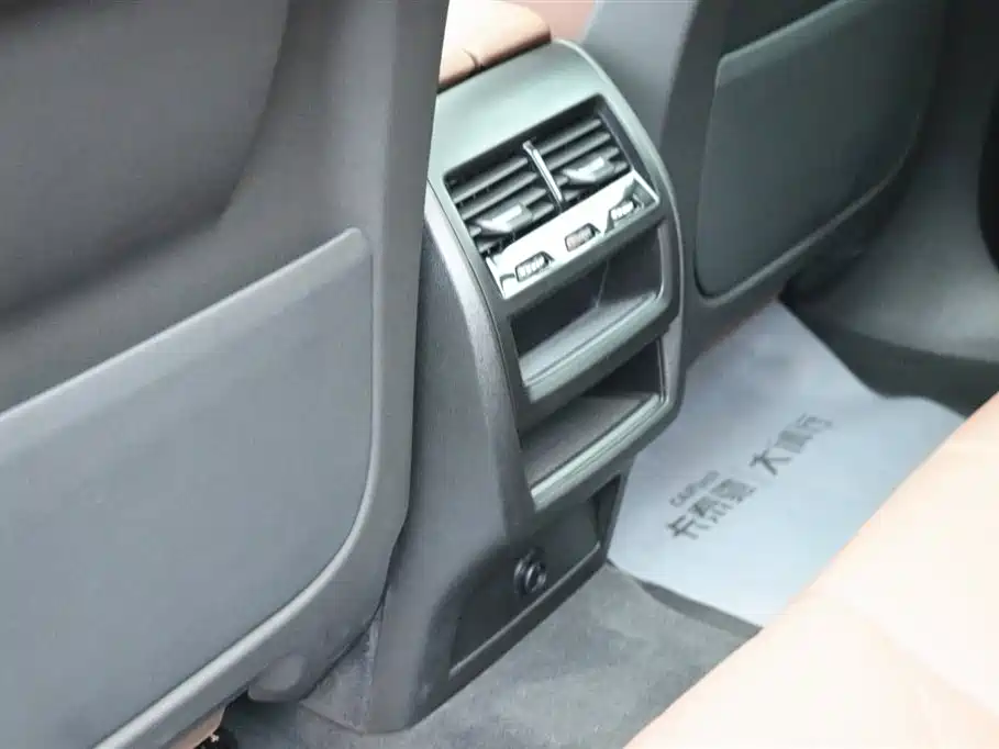 BMW X6 2023 xDrive40i M Sports Package купить на сайте DeffCars