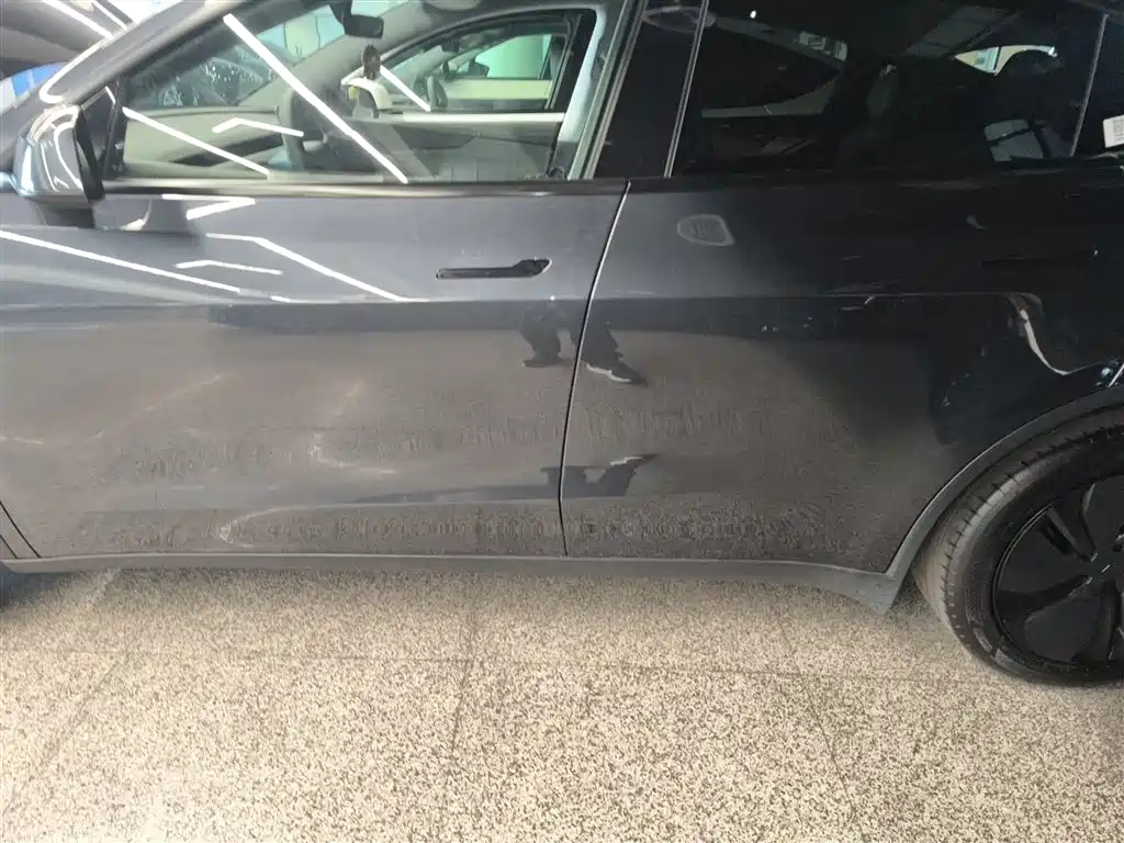 Model Y 2025 rear-wheel drive version купить на сайте DeffCars