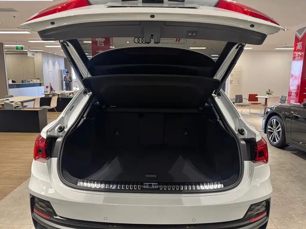 Audi Q3 Sportback 2024 40 TFSI Fashion купить на сайте DeffCars