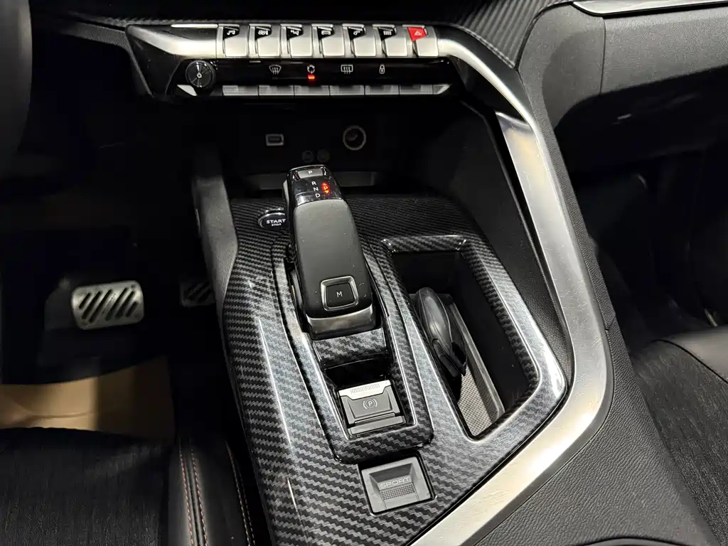 Peugeot 5008 2019 350THP 5-seater elite version купить на сайте DeffCars
